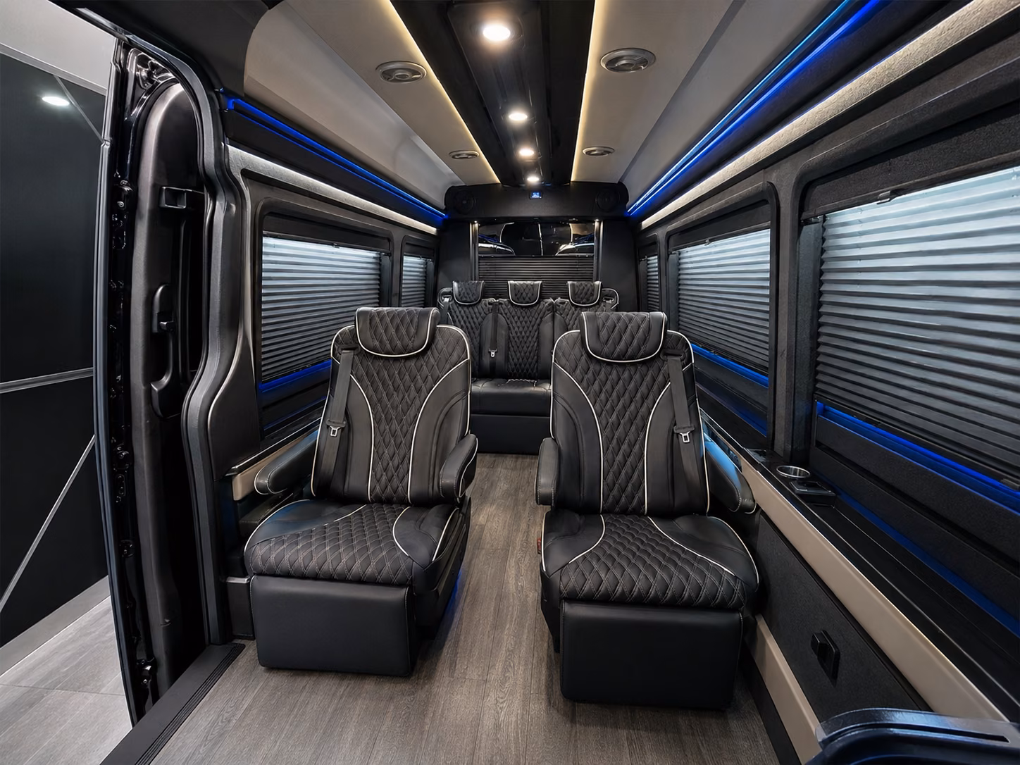 airport shuttle buses for groups arriving into atlanta from out of town