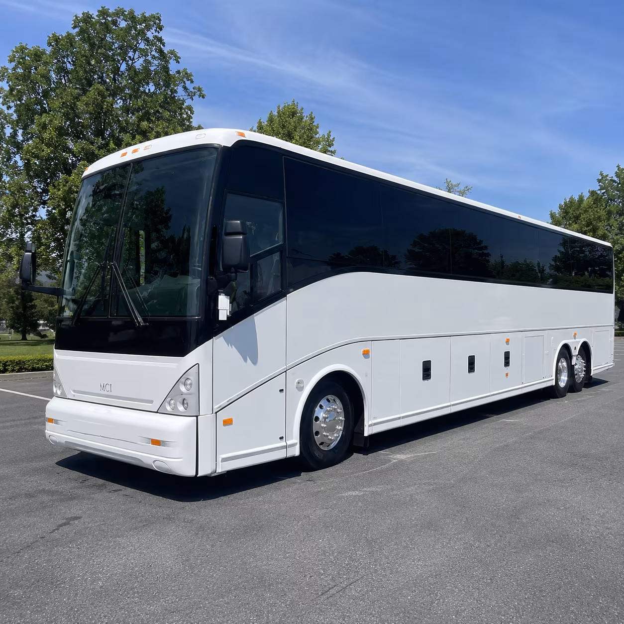 bus rentals for bands and performers traveling through sandy springs