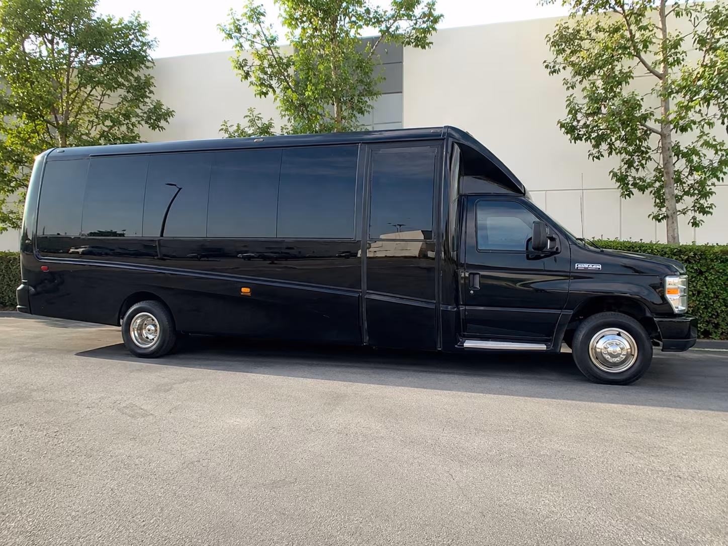 charter buses to ameris bank amphitheatre for sandy springs groups