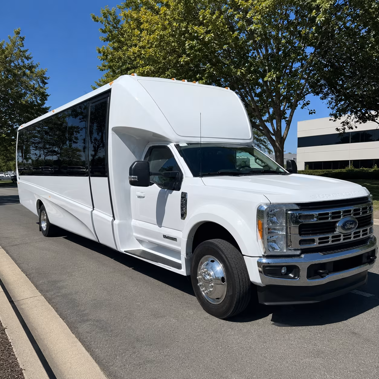 convention and conference shuttle buses in sandy springs and perimeter atlanta