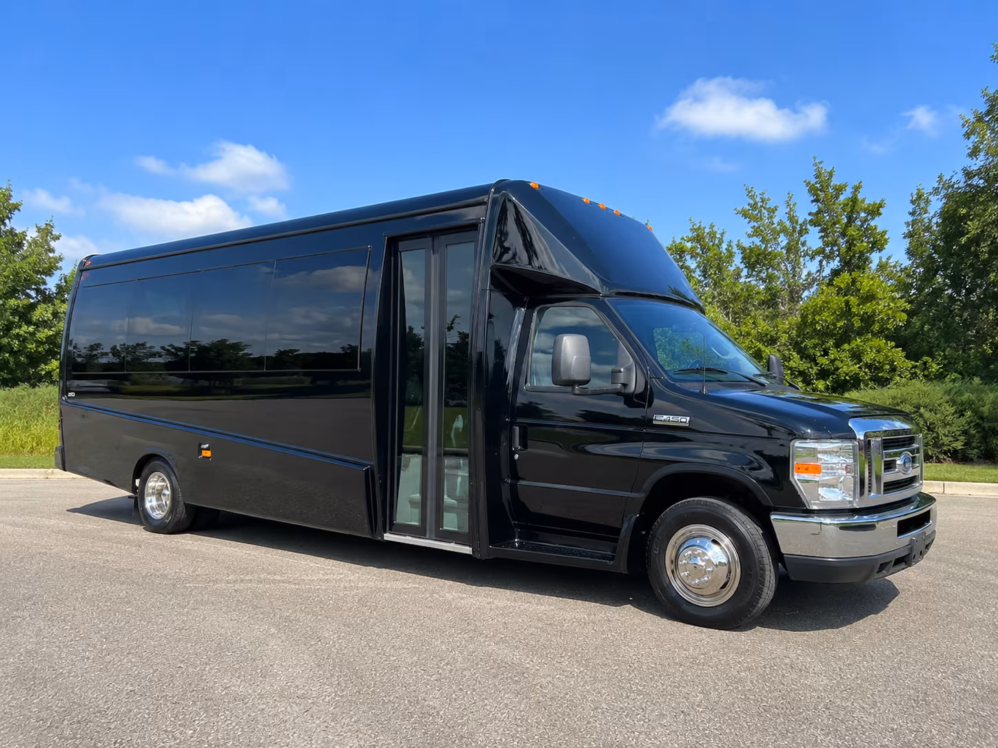 minibus rentals for small group wine bar crawls around sandy springs and buckhead
