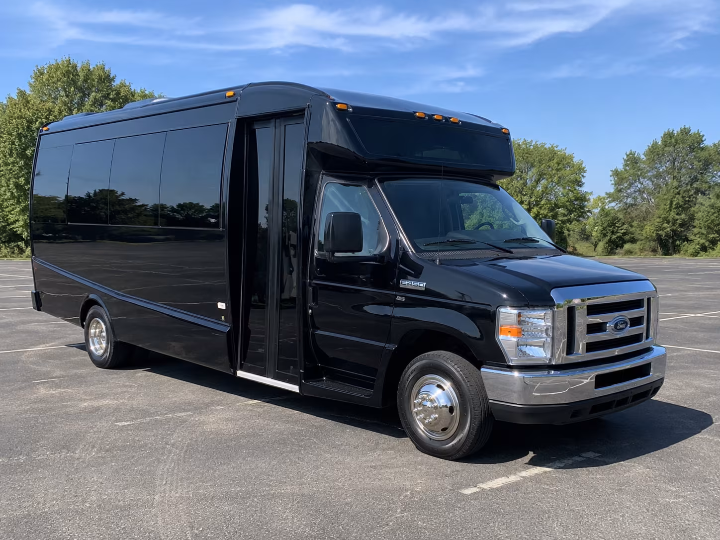 minibuses and charter buses for chattahoochee river and nature field trips