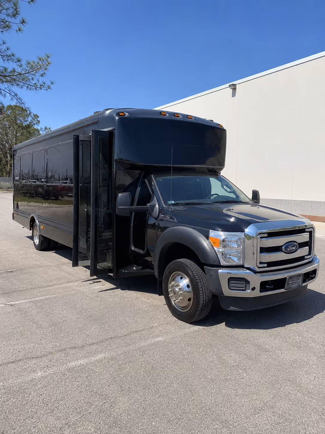 party buses for sandy springs bachelorette and bachelor weekends